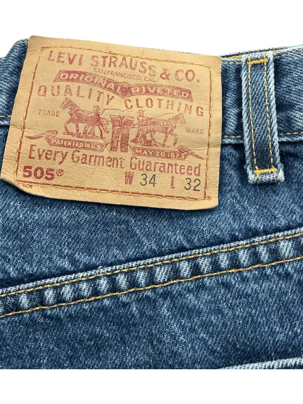 Levi's Men's 505 regular fit straight leg Blue Denim Jeans